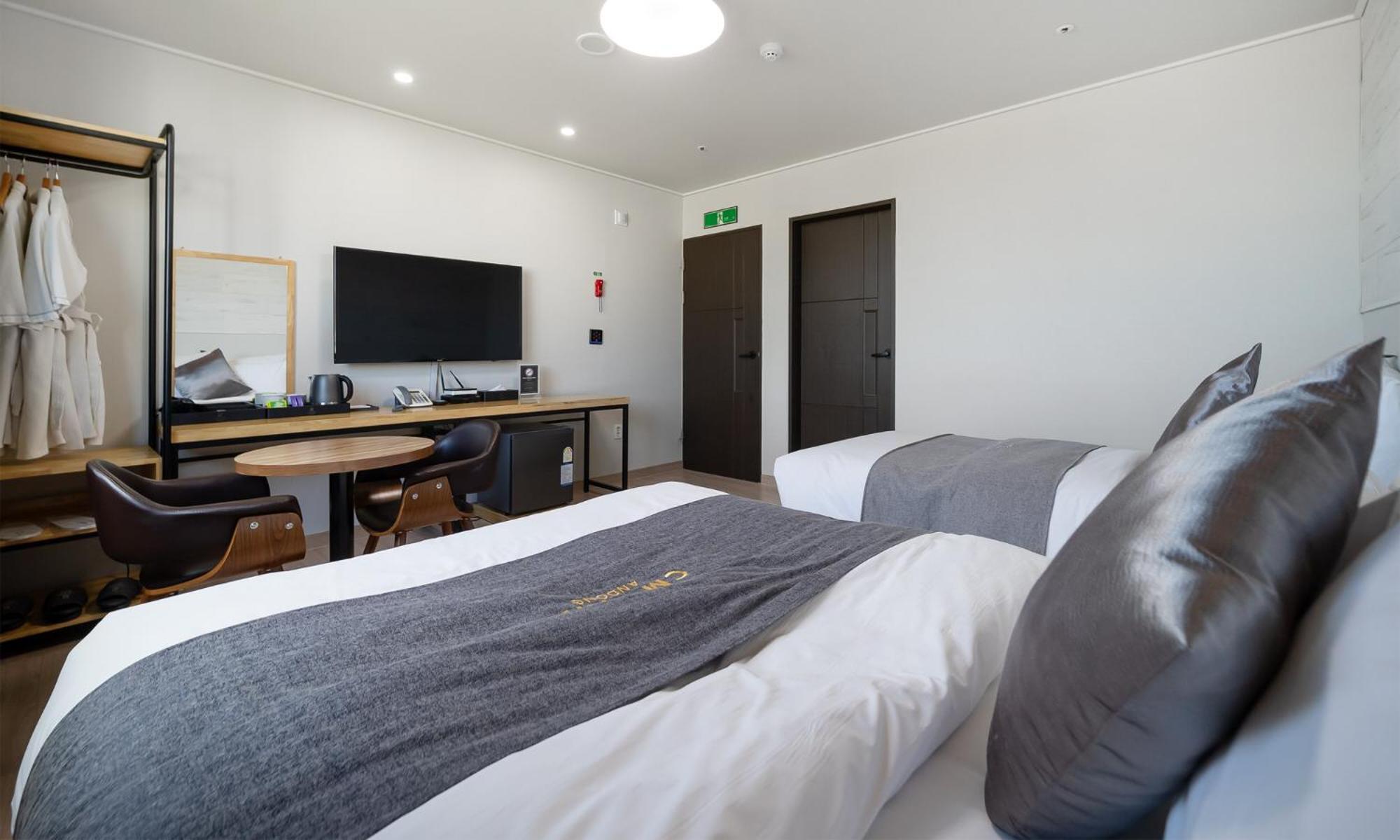 Cm Park Hotel Andong Exterior photo
