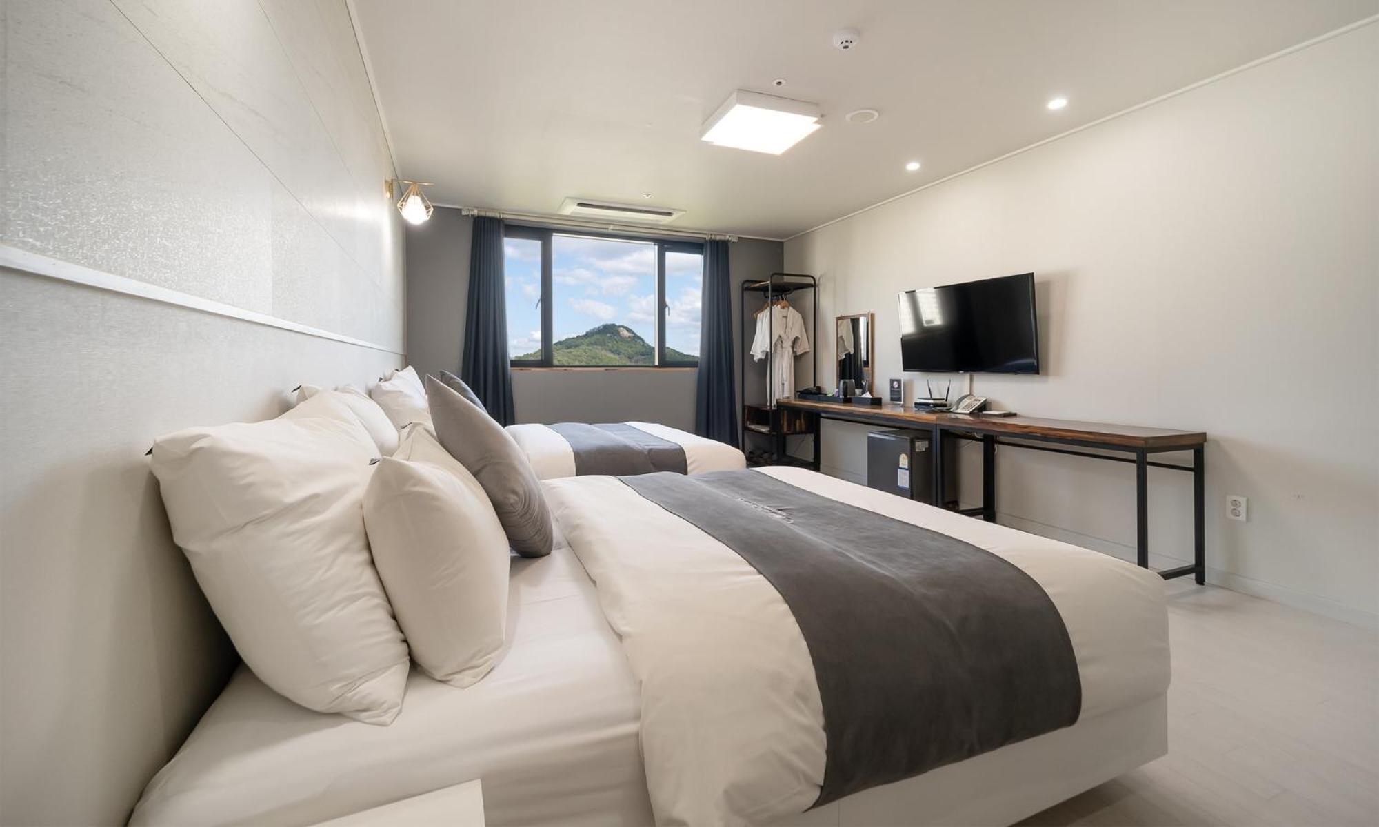Cm Park Hotel Andong Exterior photo